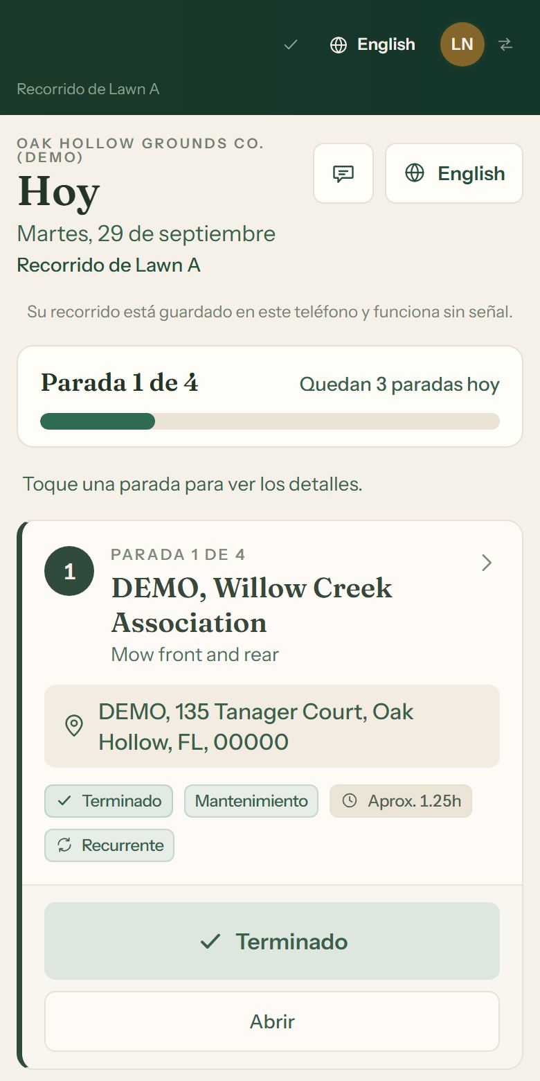 The crew lead's day in Spanish: Hoy, stop 1 of 4, marked Terminado, with the route saved on the phone to work without signal.